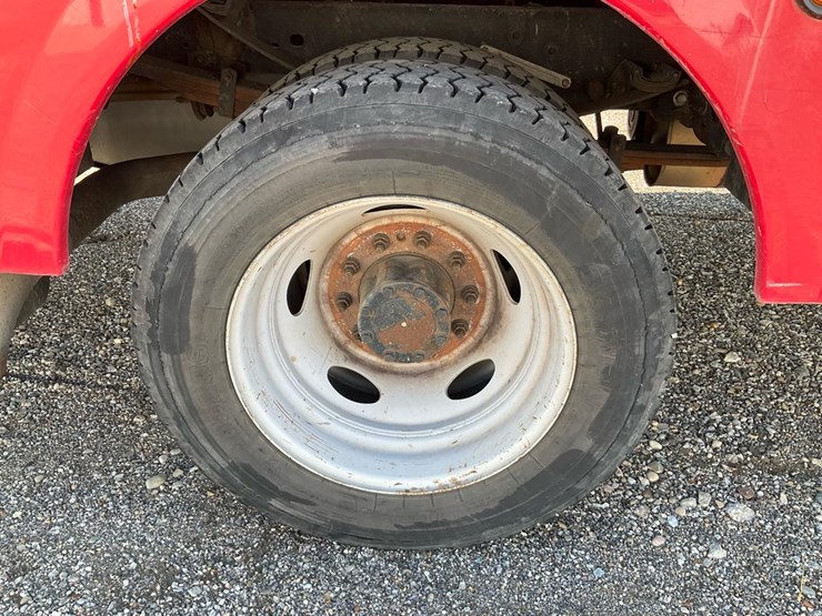 2015-ford-f550-image-66