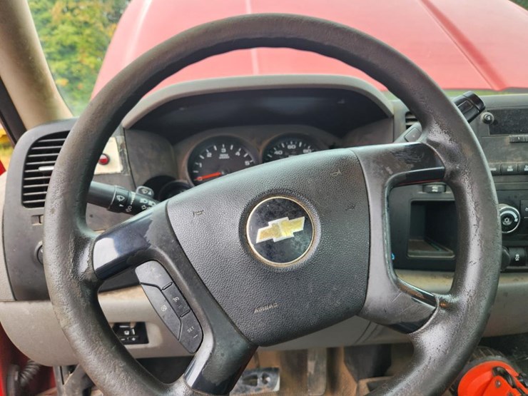 2013-chevrolet-silverado-1500-image-48