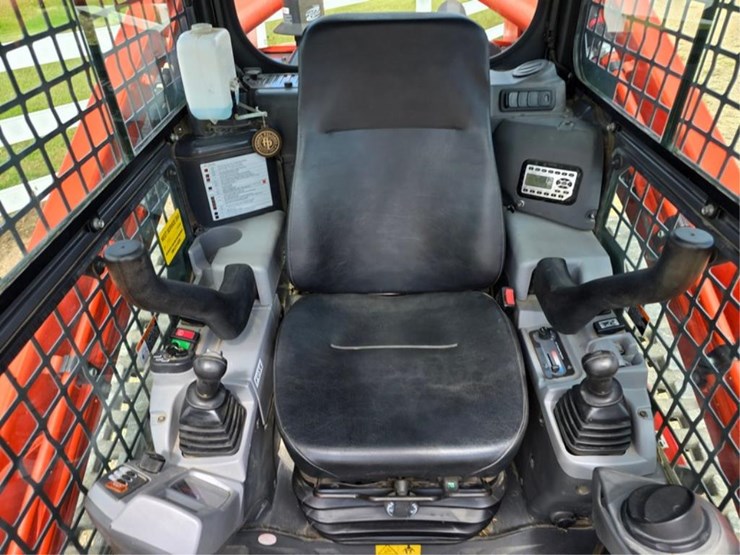 kubota-svl95-2s-image-14