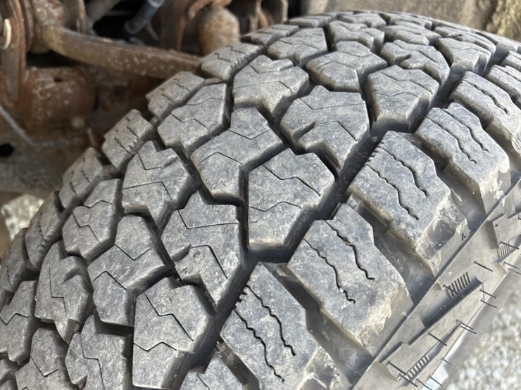 2018-chevrolet-2500-image-27