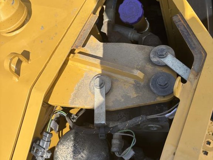 2018-caterpillar-d6t-lgp-image-18