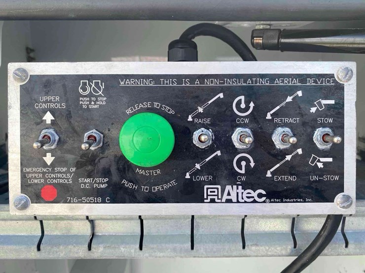 2014-altec-at200a-image-23