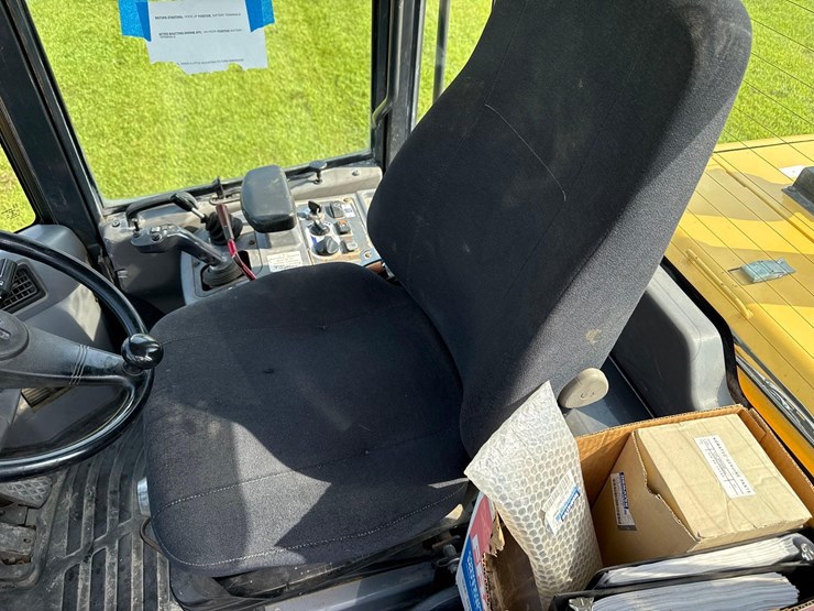 2019-komatsu-wa200-5-image-21