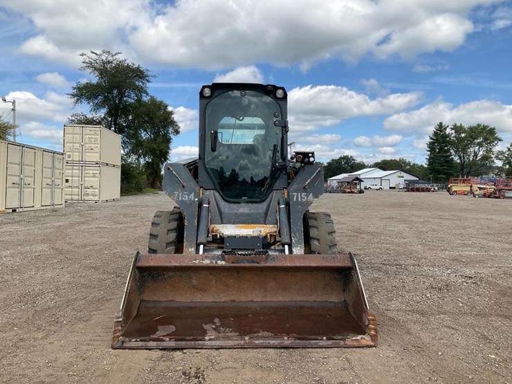2012-deere-326d-image-10