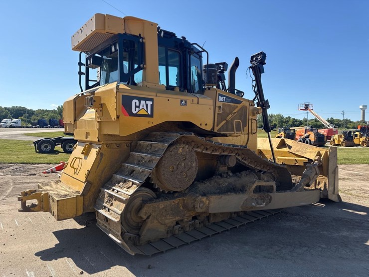 caterpillar-d6t-xw-image-5