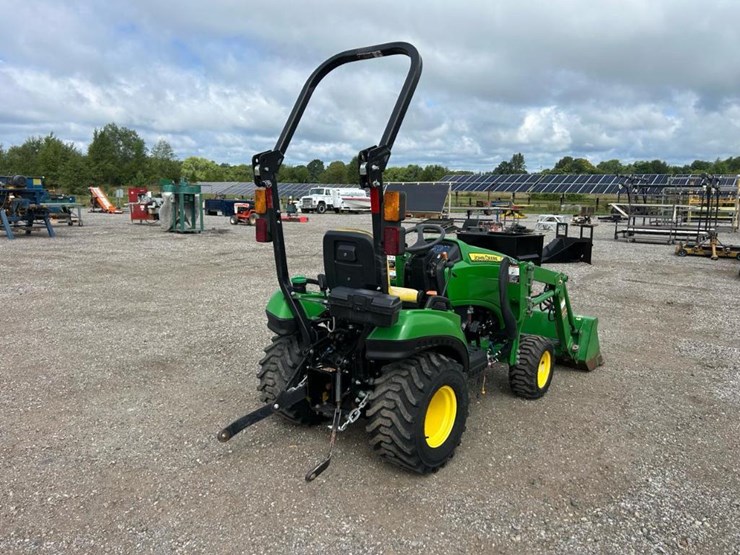 2020-john-deere-1023e-image-7
