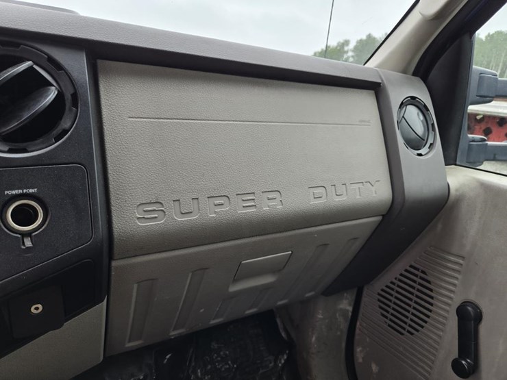 2008-ford-f550-image-49