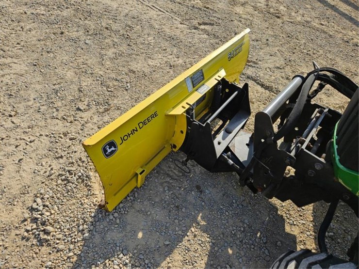 john-deere-1025r-image-13