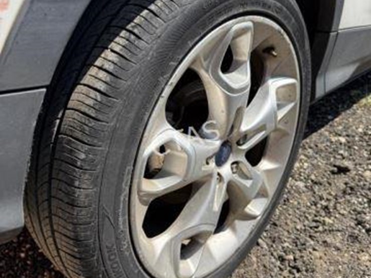 2013-ford-escape-titanium-image-7