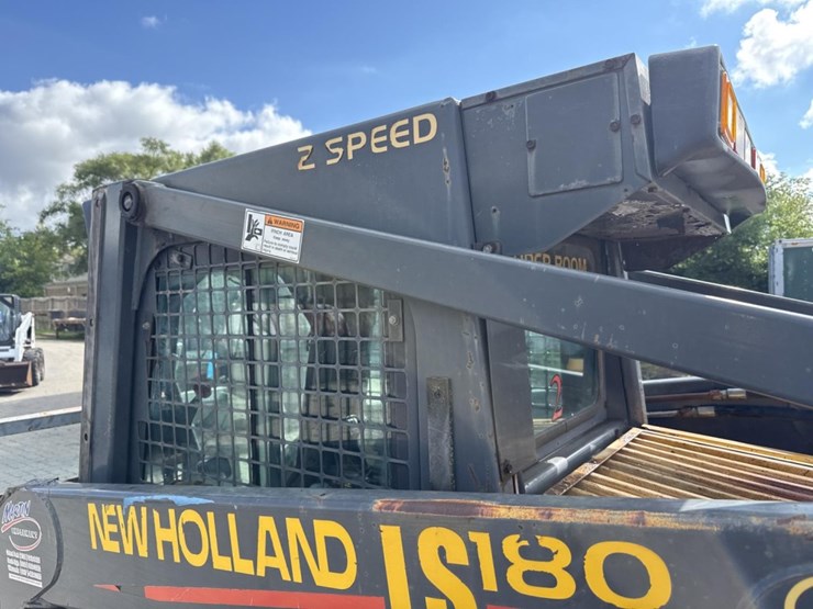 2002-new-holland-ls180-image-22
