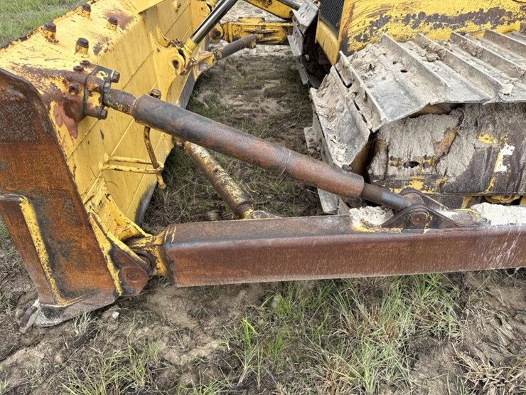 2014-komatsu-d65px-17-image-15