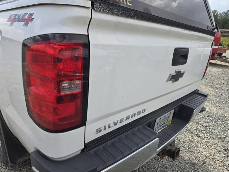 2016-chevrolet-2500hd-image-25