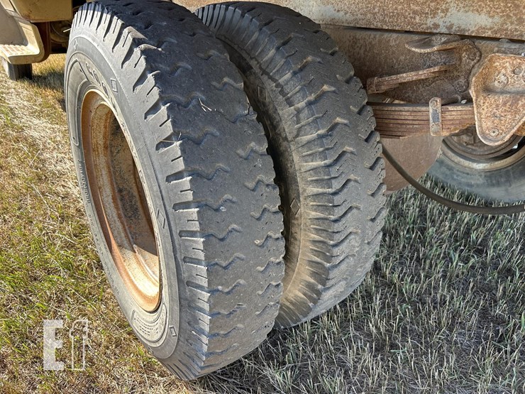 1970-gmc-5500-image-9