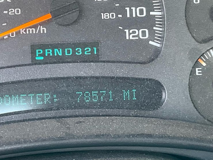 2004-chevrolet-k2500-image-77