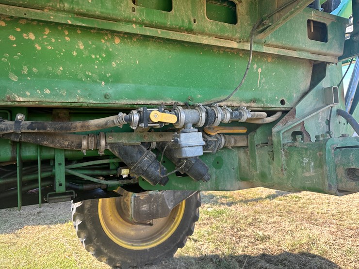 2011-john-deere-4730-image-28