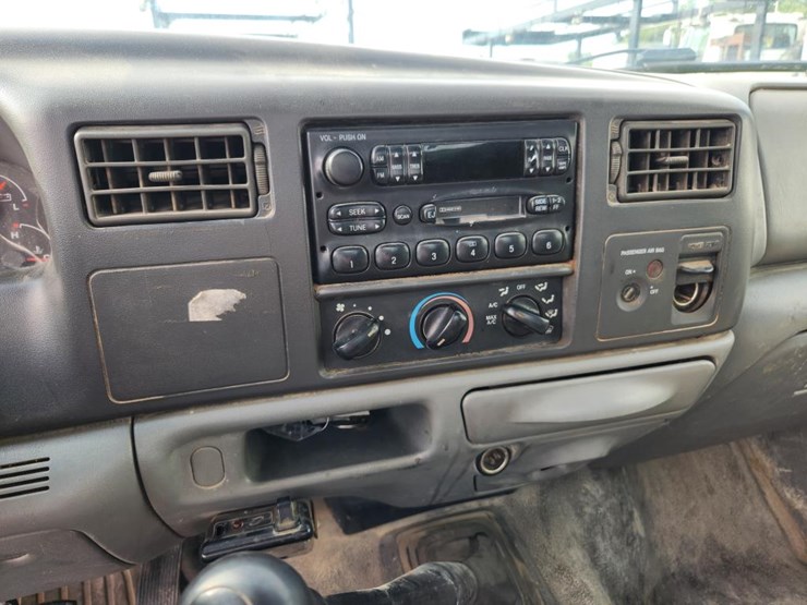 2002-ford-f550-image-53