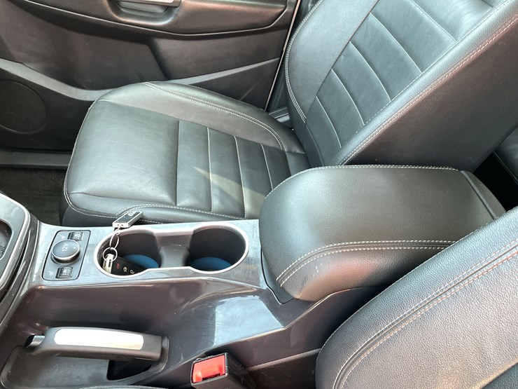 2014-ford-escape-image-59