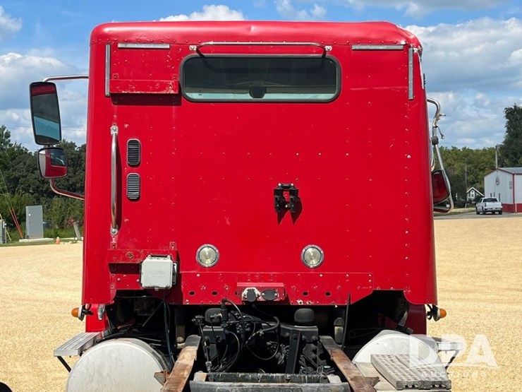 2007-freightliner-columbia-truck-(jn2954,-unit-2158)-image-48