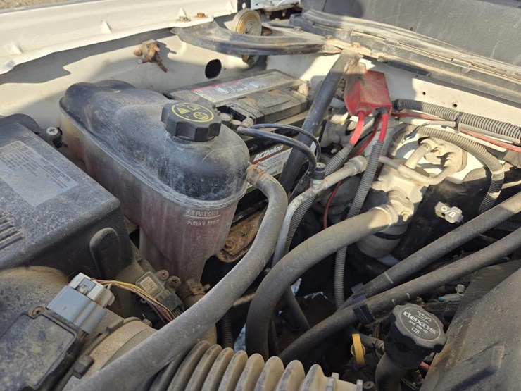 2012-chevrolet-silverado-2500-image-43