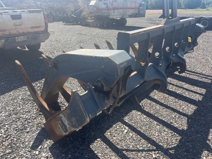 #2677-•-jrb-approx-136“-loader-grapple-image-4