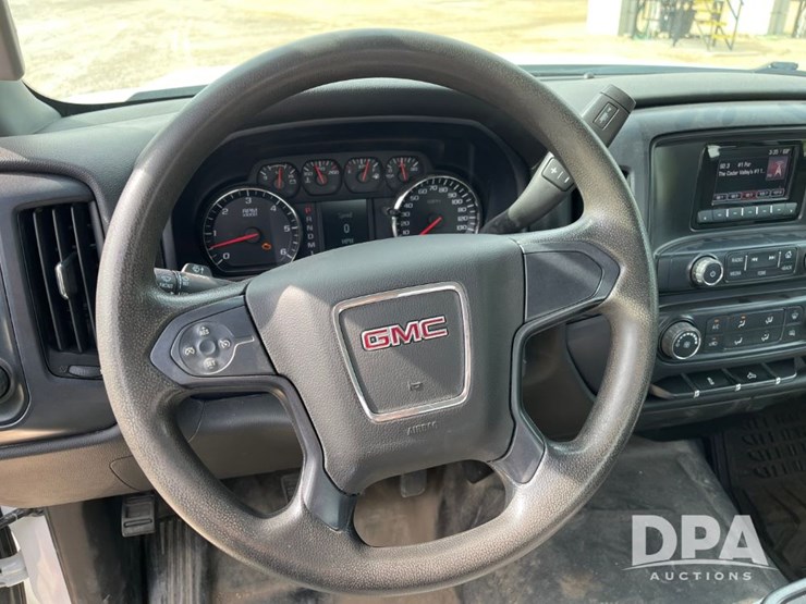 2015-gmc-2500-image-50