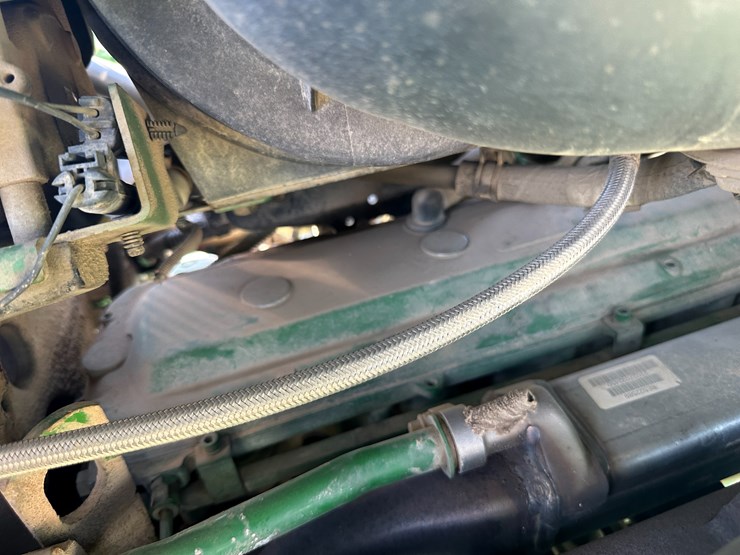 2011-john-deere-4730-image-46