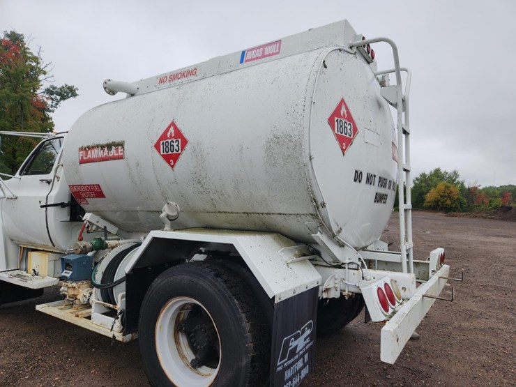 #1647-•-1976-gmc-fuel-truck-image-12