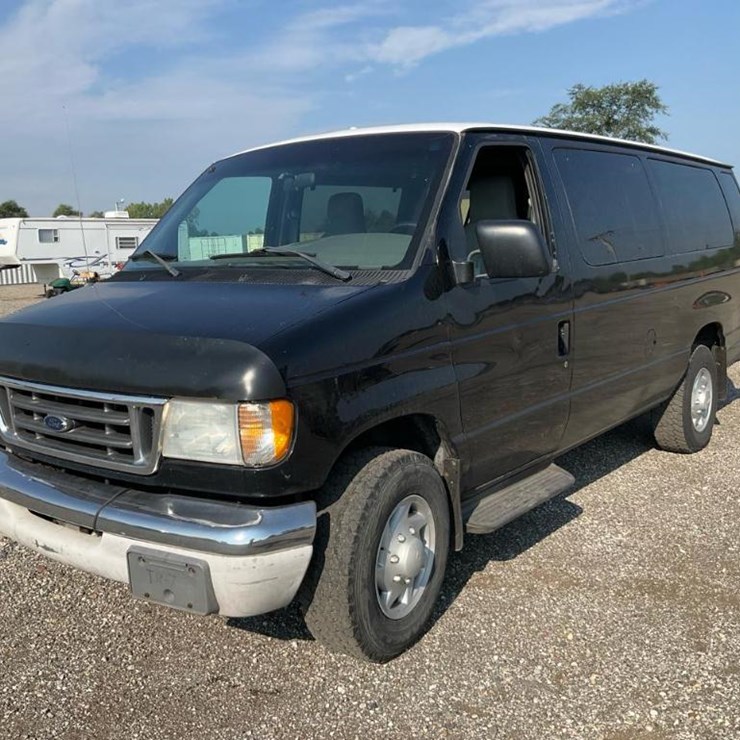 2000 FORD 2000