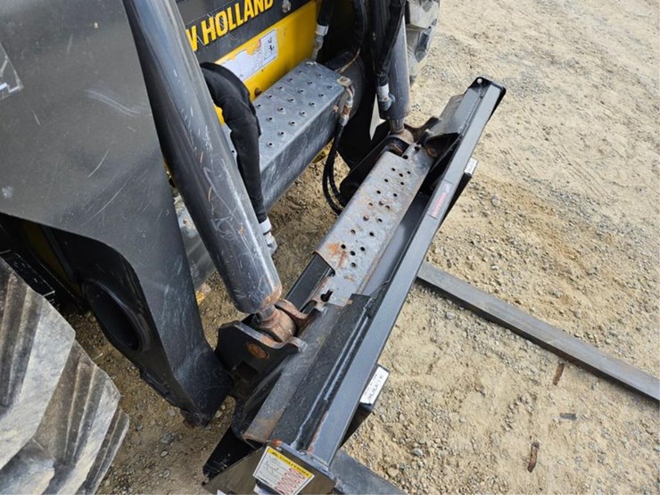 new-holland-l328-image-12