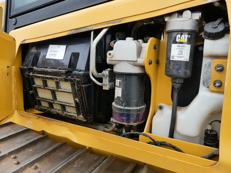 caterpillar-d3-lgp-image-9