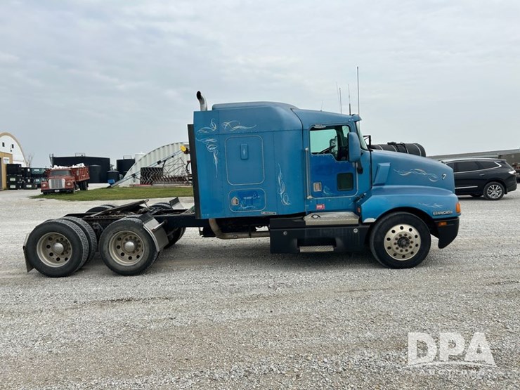 1999-kenworth-t600-image-8