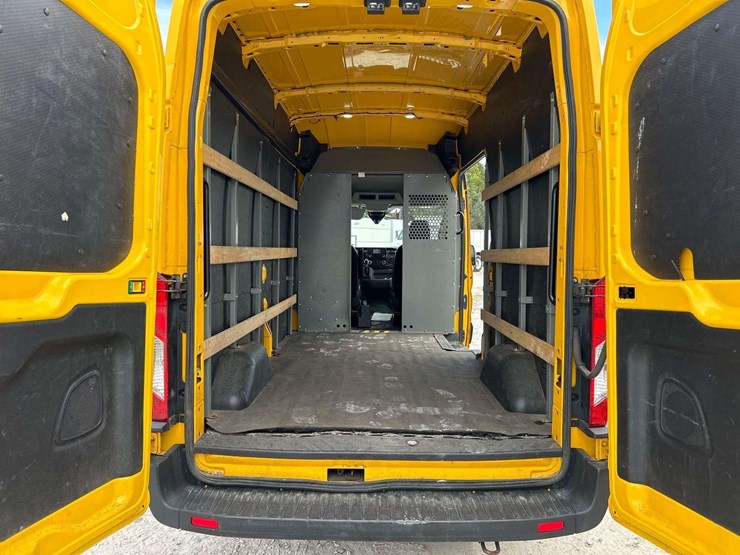 2020-ford-transit-image-25