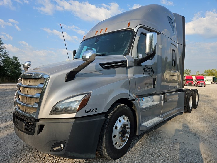 2018-freightliner-cascadia-126-image-1