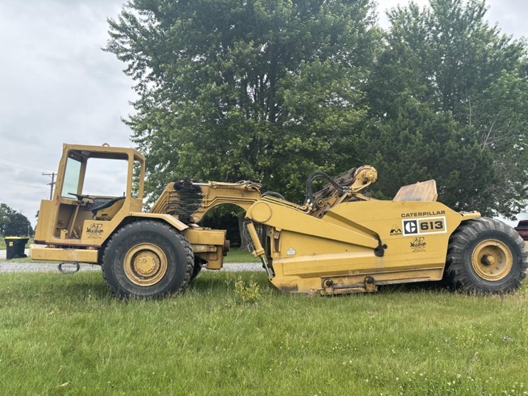 caterpillar-613b-image-1