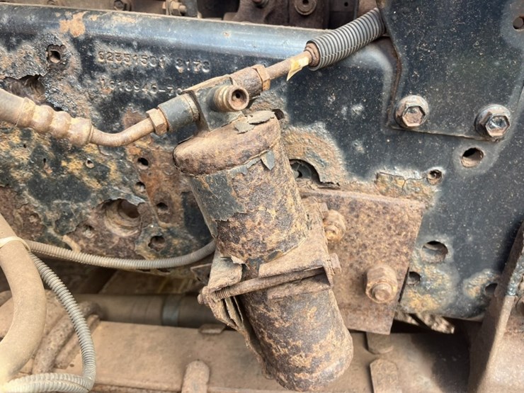 #2688-•-1998-navistar-2674-6x4-day-cab-truck-tractor-image-54