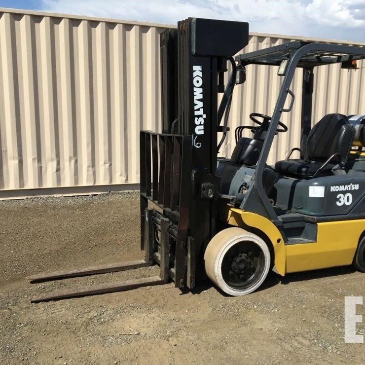 KOMATSU FG30SHT-14