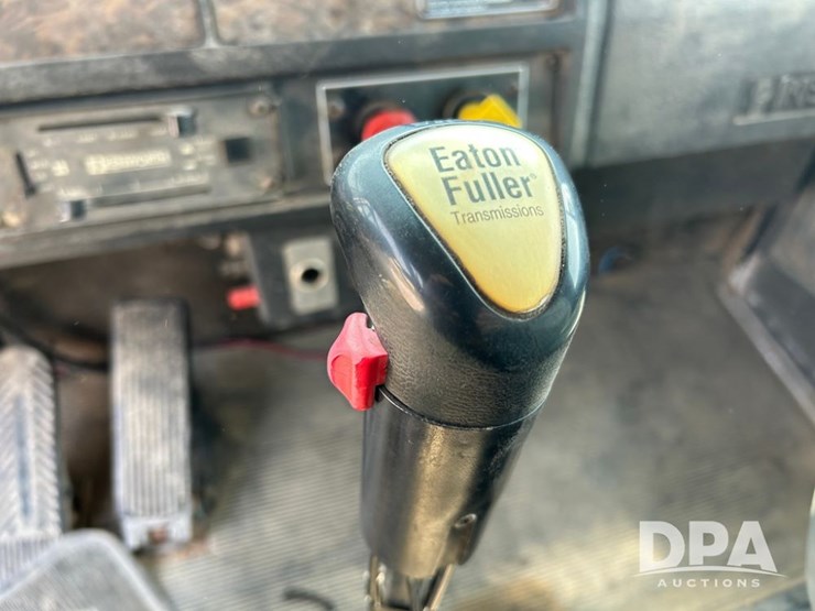 1995-kenworth-t600-image-46