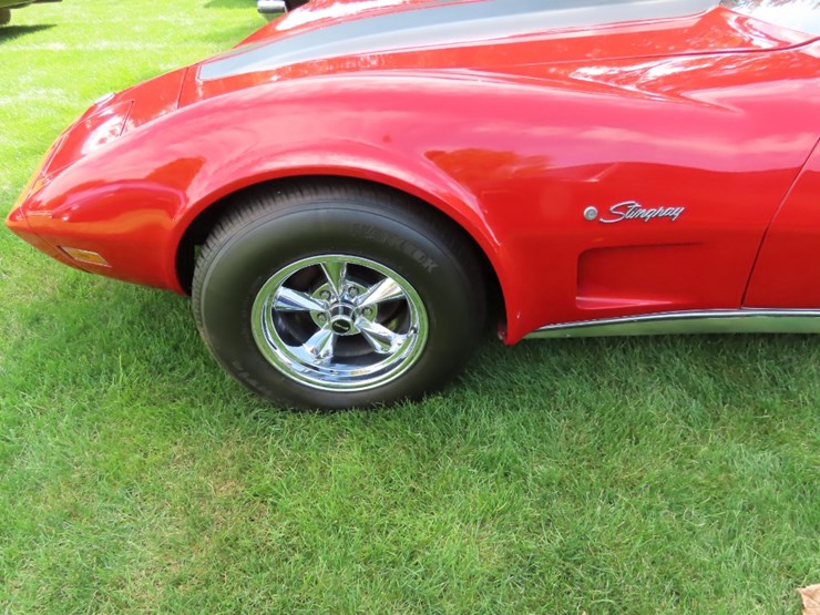 1976-chevrolet-corvette-stingray-image-3