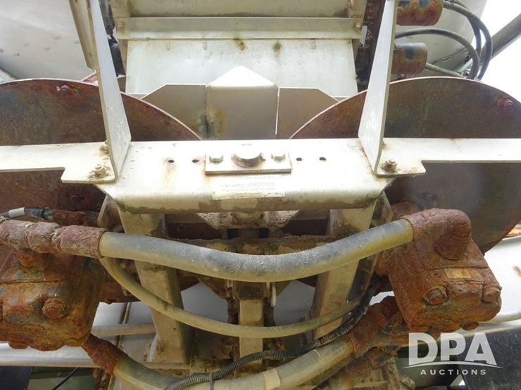 2019-john-deere-f4365-image-80
