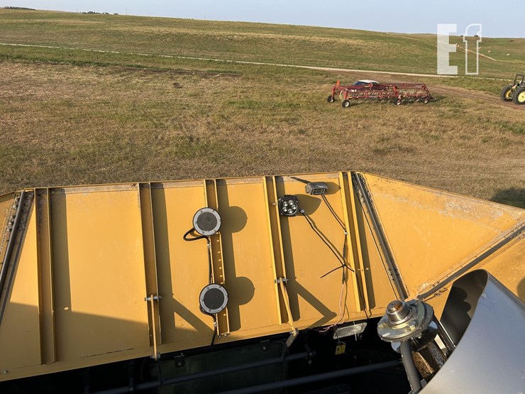 2013-claas-lexion-750-image-71