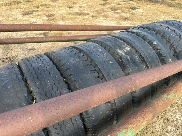 #32197-•-22'-tire-type-packer-image-12