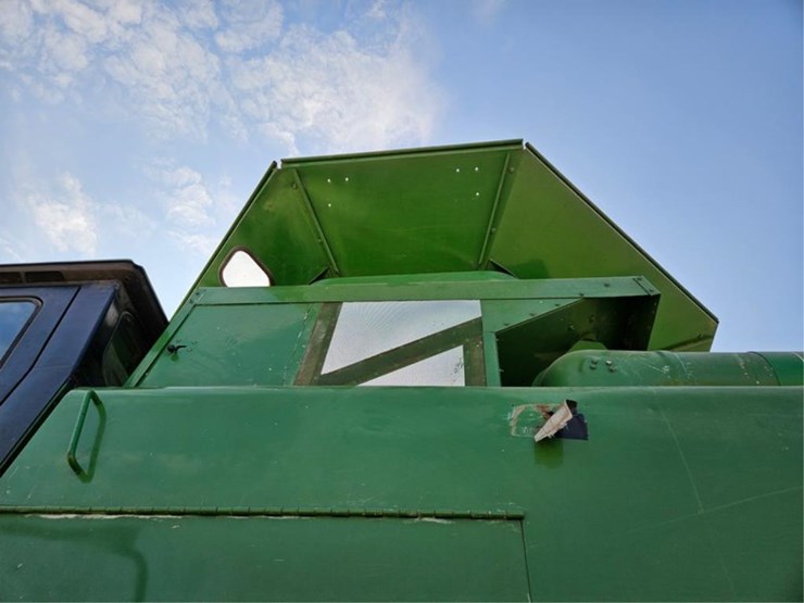 john-deere-7720-titan-ii-image-29
