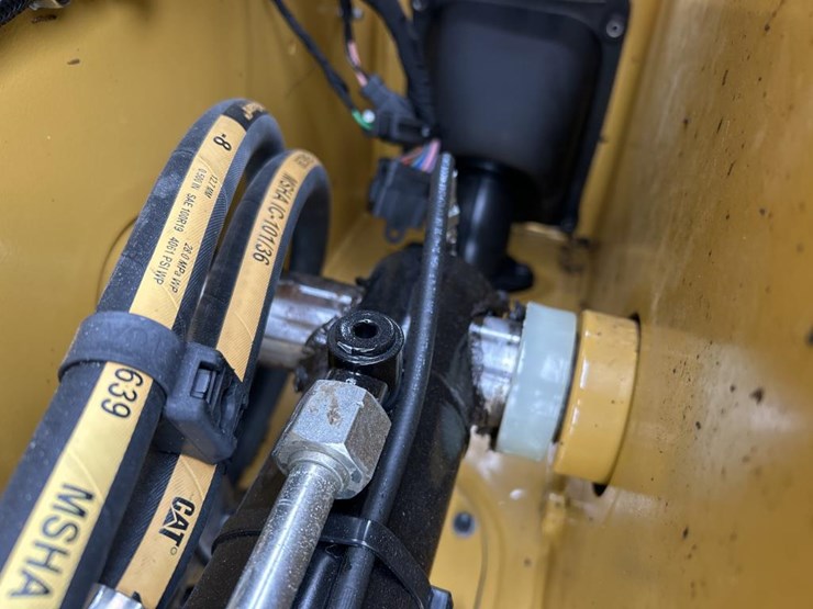 caterpillar-226d3-image-32