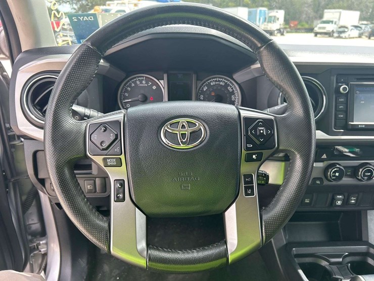 2018-toyota-tacoma-image-12