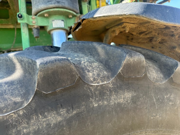 2011-john-deere-4730-image-6