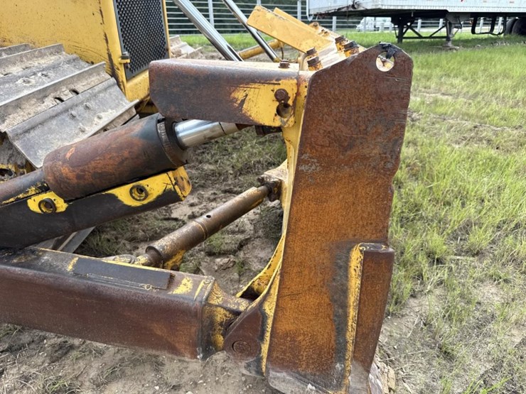 2014-komatsu-d65px-17-image-10