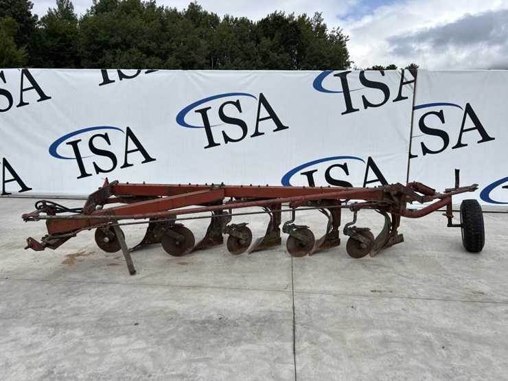 international-5-image-2