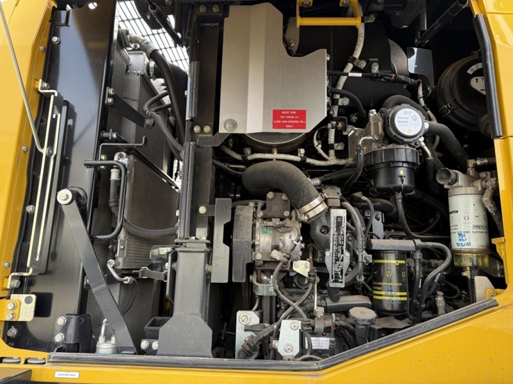 2021-komatsu-wa200-8-image-34