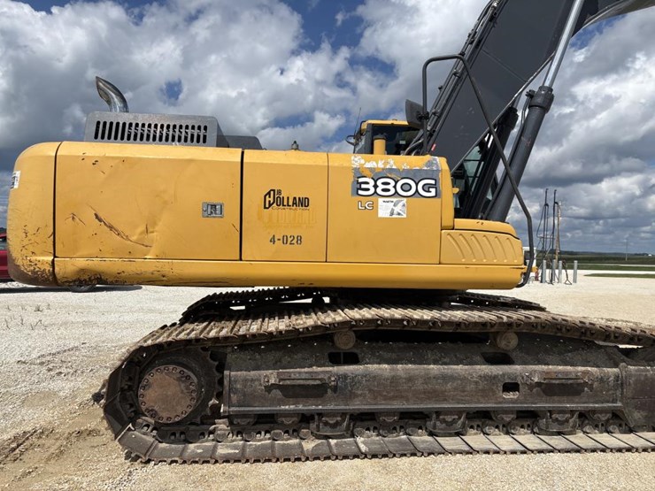 2014-deere-380g-lc-image-10