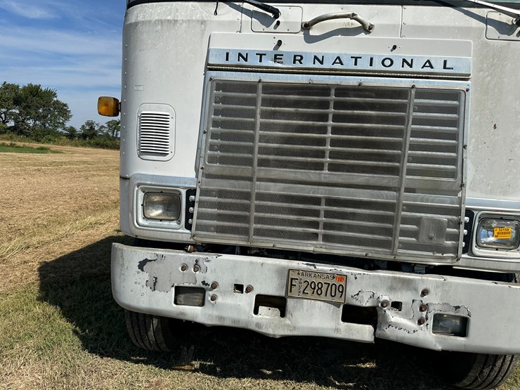 #32159-•-1984-international-co9670-sleeper-truck-tractor-vin:-1hsrdjwr0ehb13117-image-31